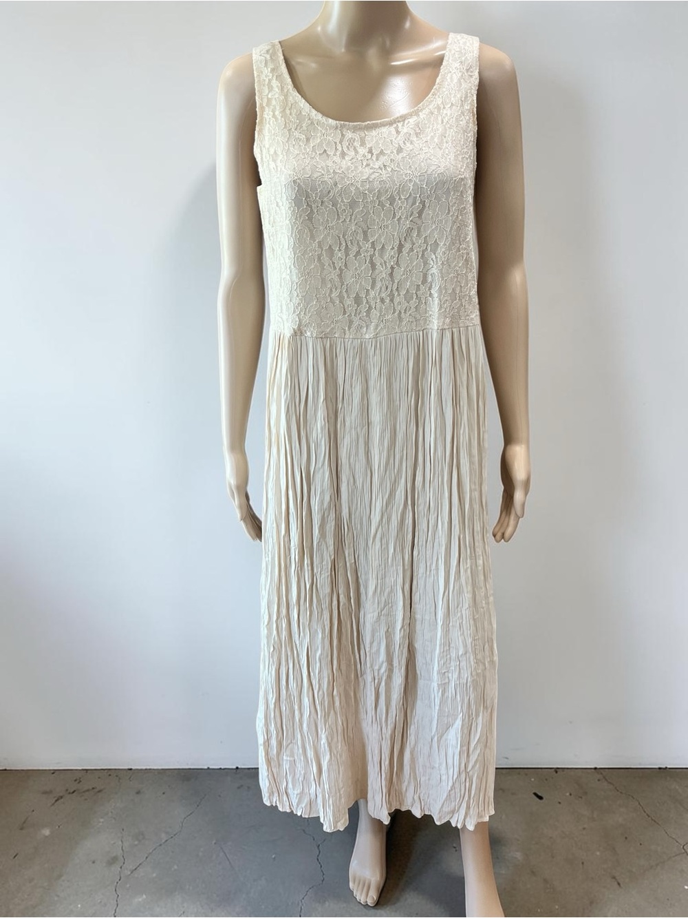 S.L. FASHIONS IVORY LACE OVERLAY CREPE MAXI DRESS VINTAGE